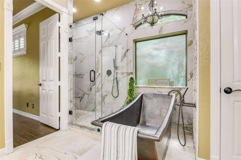 Look at that shower! Dual head, custom built shower.