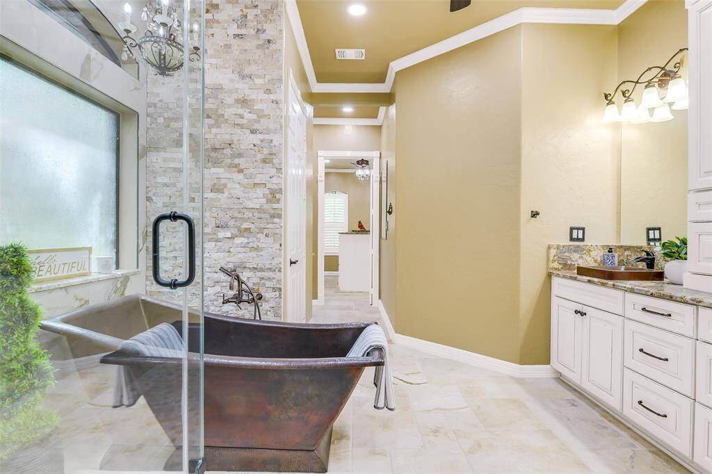 This is what a luxury bath should look like!