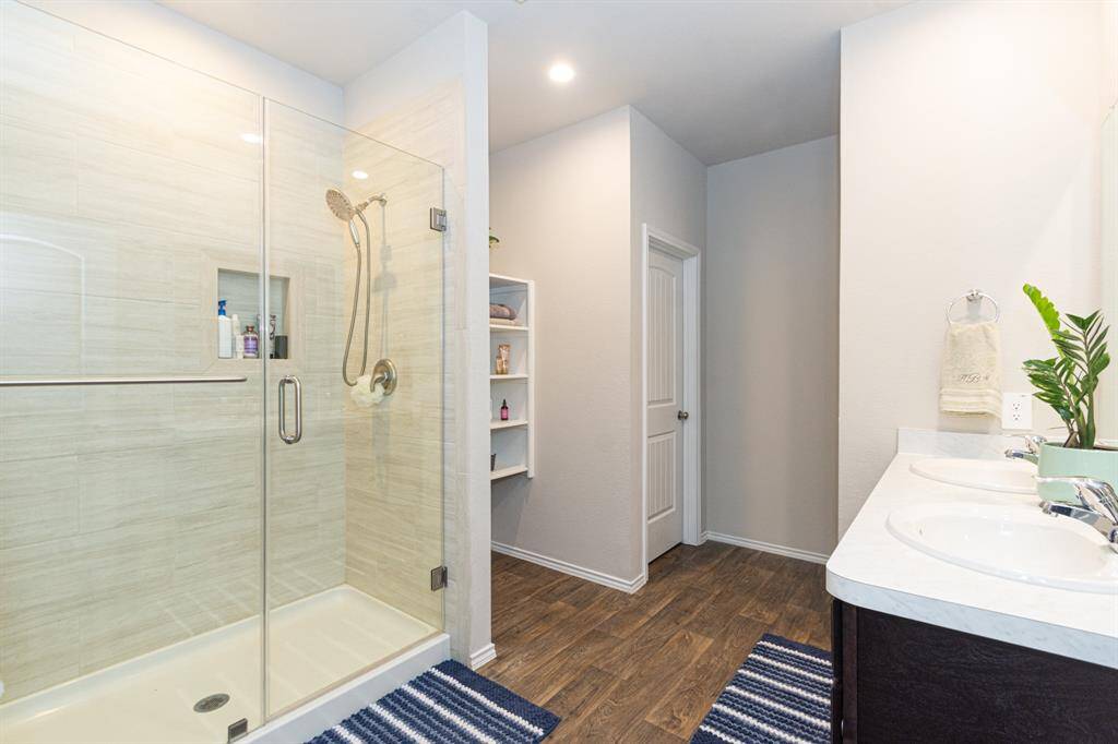 Gorgeous oversized Frameless Glass Shower!