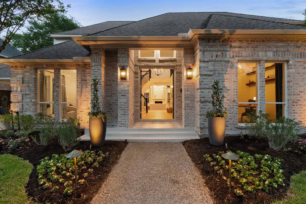 Welcome to 407 Sandy Bluff, located in Houston's Energy Corridor. This home has been completely transformed and no stone was left unturned when converting this lovely home into a modern oasis. Featuring new windows throughout, new pex plumbing, newly german smeared exterior brick, and so much more, you'll need to see this one for yourself.