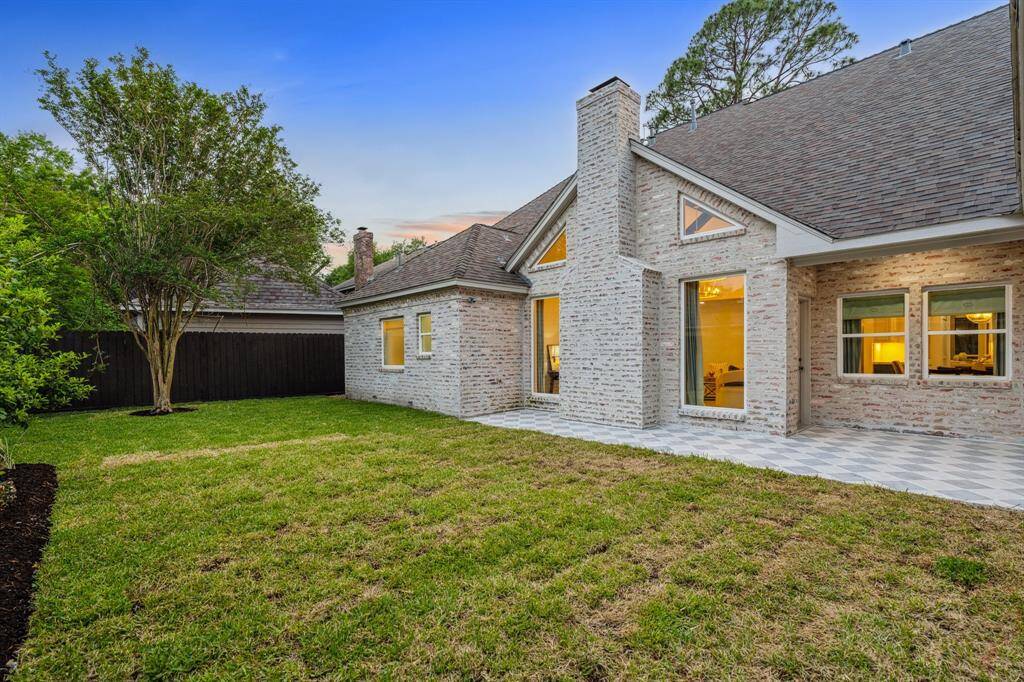 Newly sodded and landscaped backyard with stunning tiled back patio is the perfect spot to enjoy your coffee in the mornings!