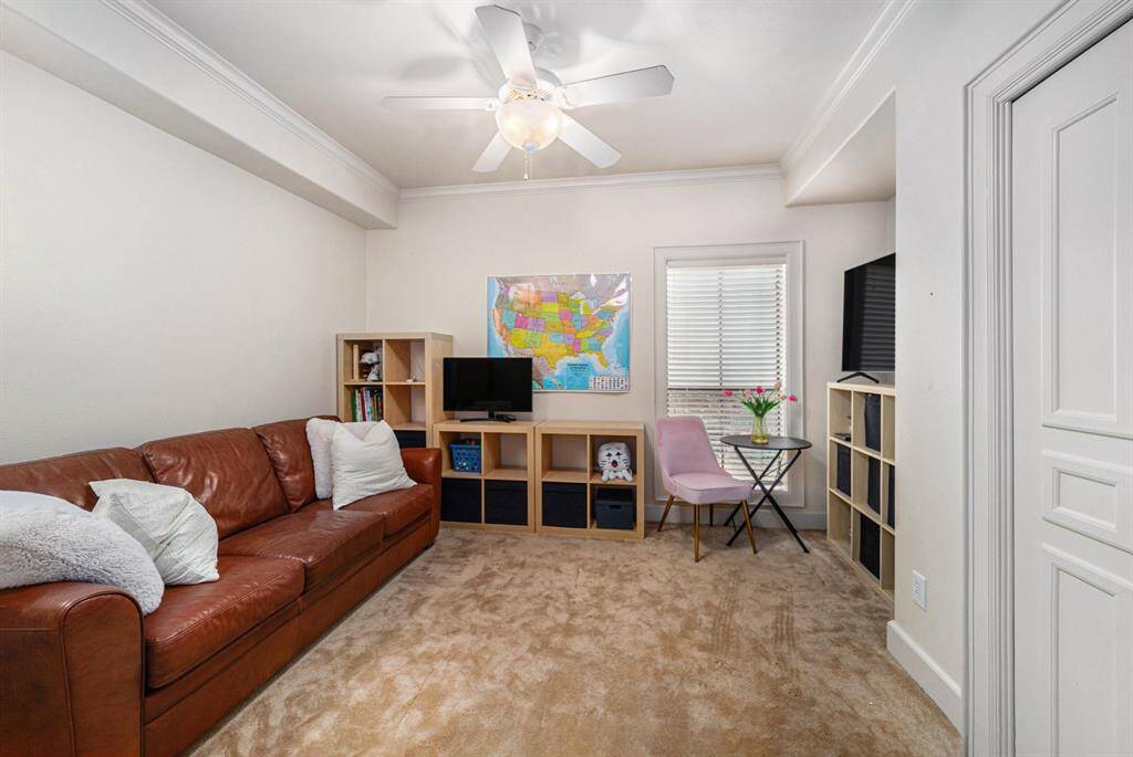 Bedroom/Playroom - 1st Level
