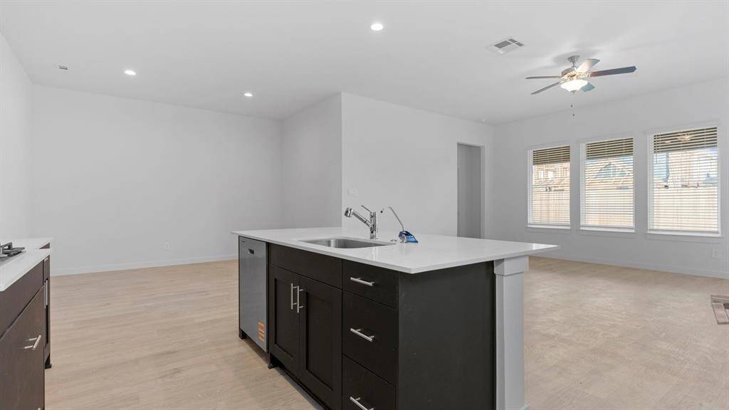 *Images and 3D tour are for illustration only and options may vary from home as built.