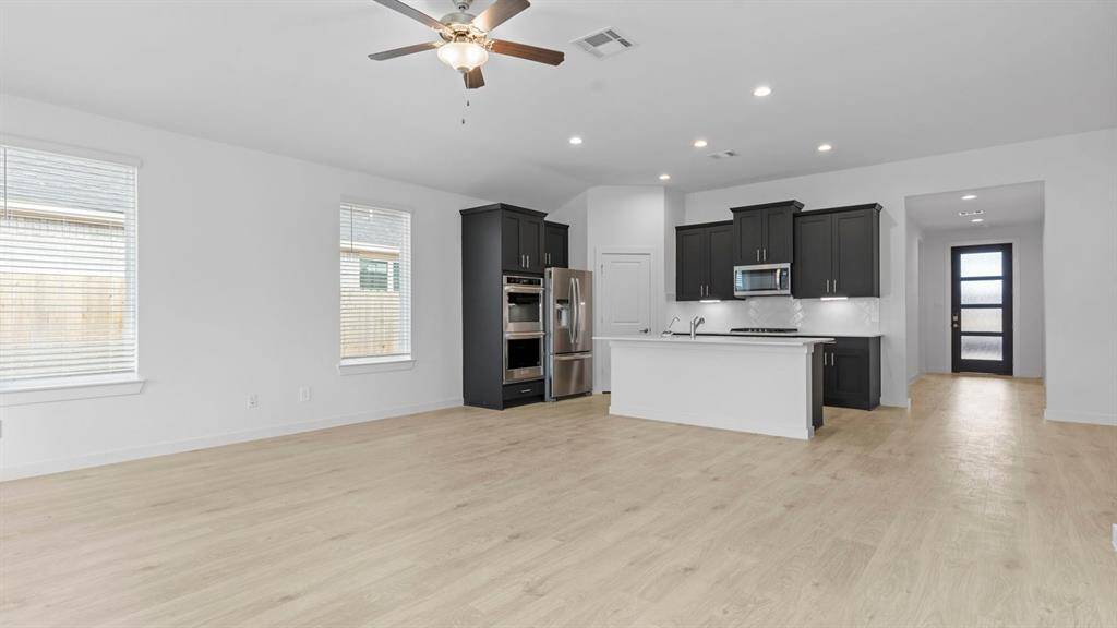 *Images and 3D tour are for illustration only and options may vary from home as built.
