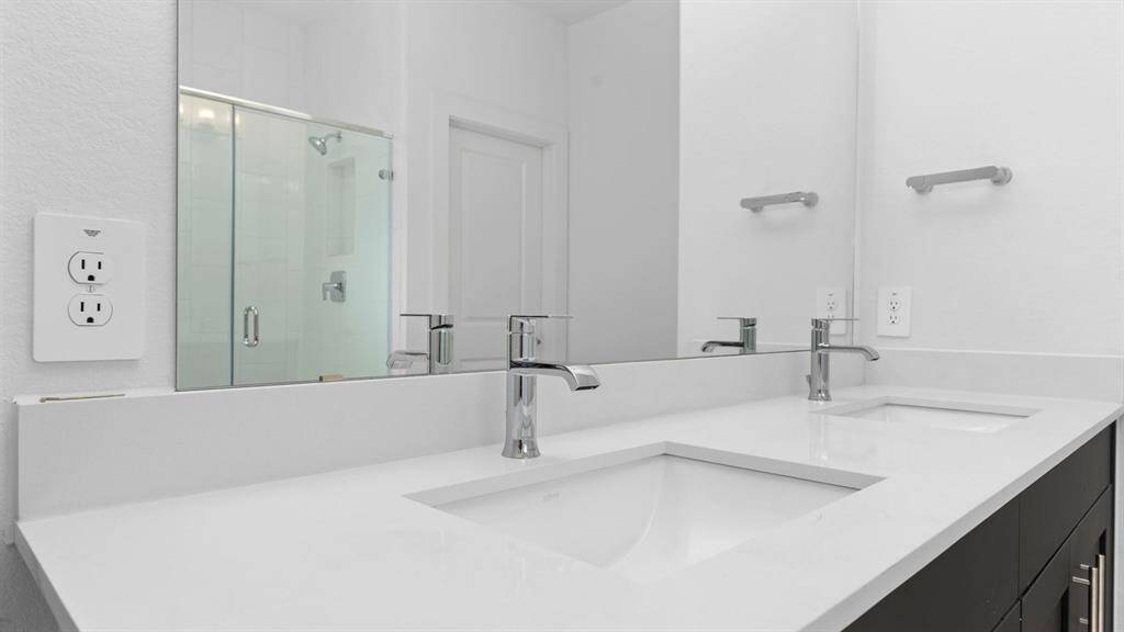 *Images and 3D tour are for illustration only and options may vary from home as built.