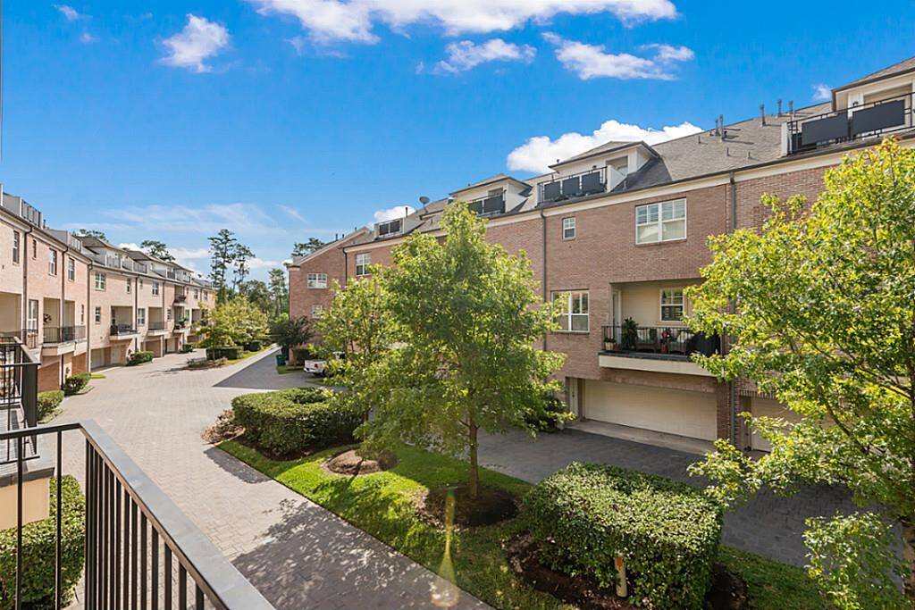 Enjoy this tranquil park-like setting from your own balcony!