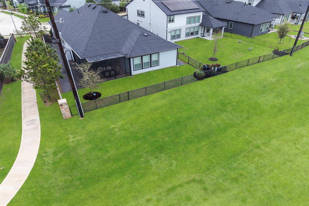 We just love the great open areas with NO REAR NEIGHBORS, and the screen in patio lets you get so many endless hours of enjoyment without the hassle of BUGS!