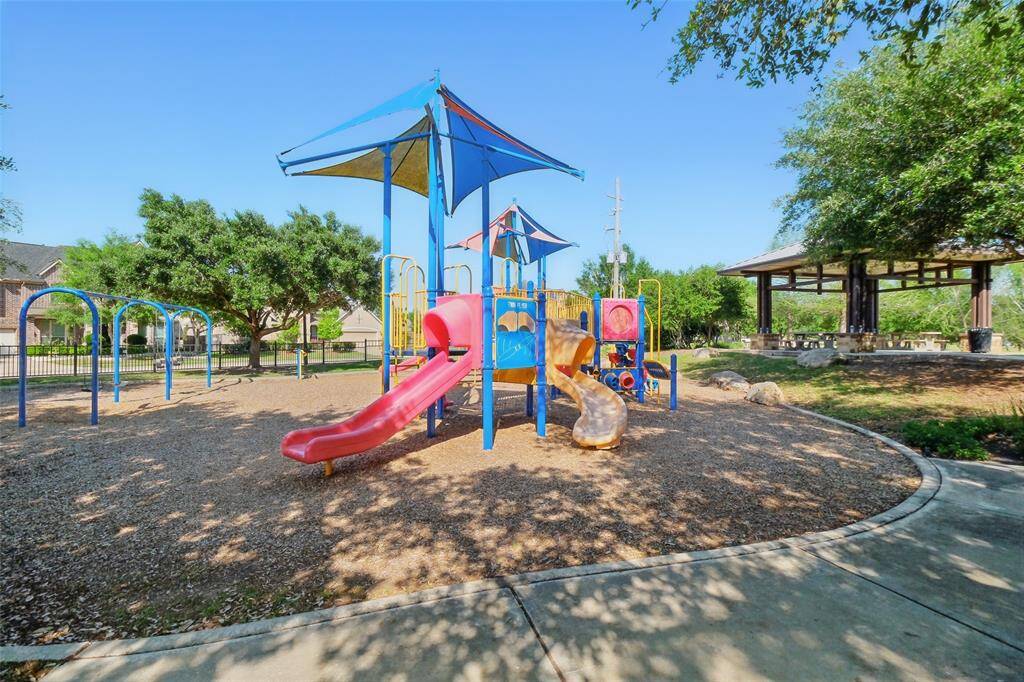 Cinco Ranch area amenities.