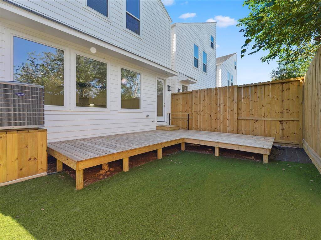 Pet Friendly Turf Backyard