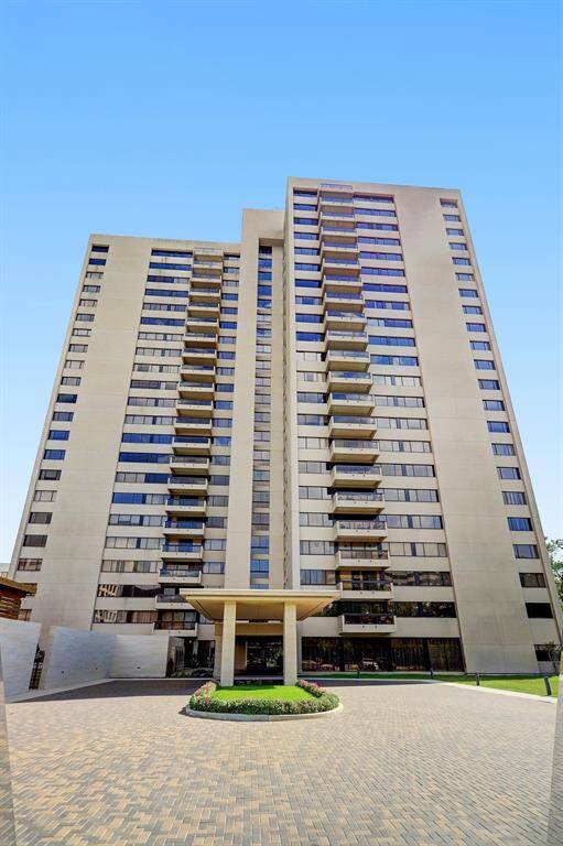 The building is equipped with a 500-gallon Rolls Royce diesel emergency generator AND an automatic transfer switch directly to CenterPoint. In the event of a failure with the state grid, power in the building is restored within 10 seconds.