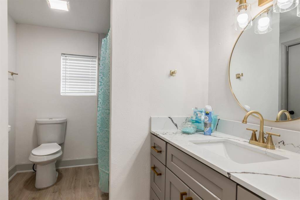 Perfect nursery, office or workout room.
