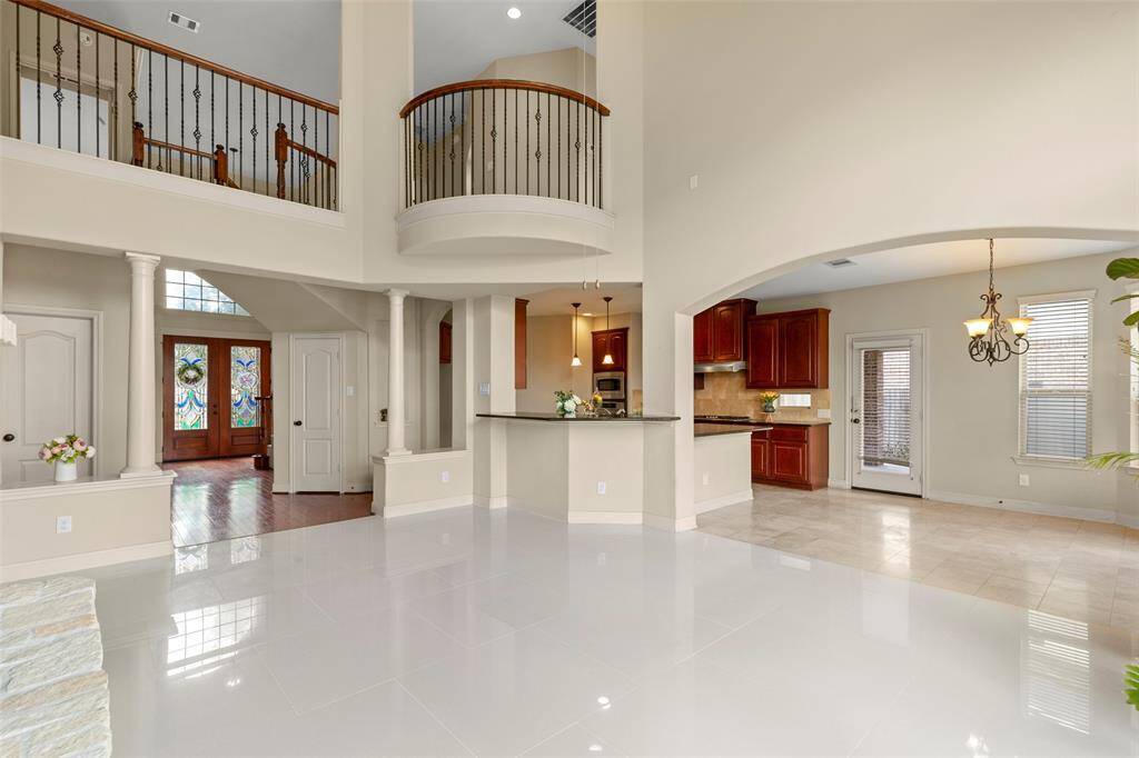 COVENTRY HOME always has its own features ...