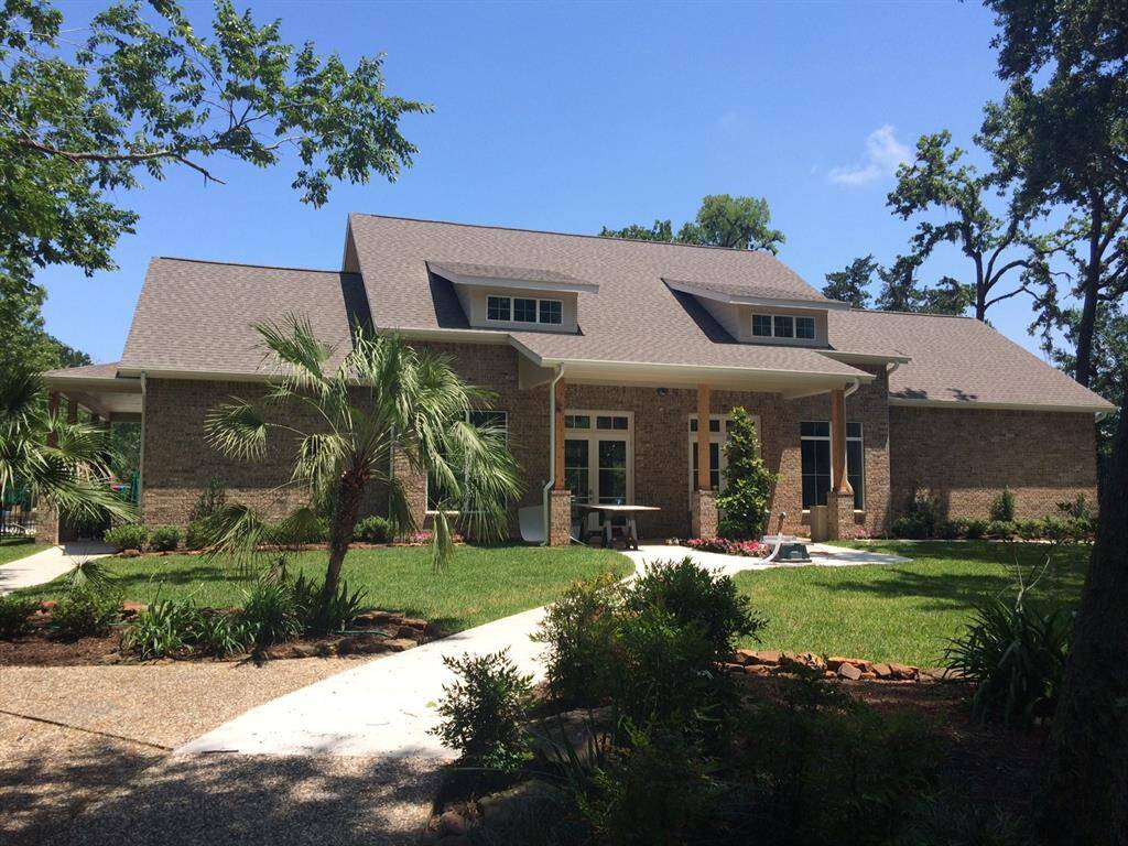 The Nottingham Forest Club is a major attraction to the subdivision.  The clubhouse is home to parties and meetings--lotsof mingling.