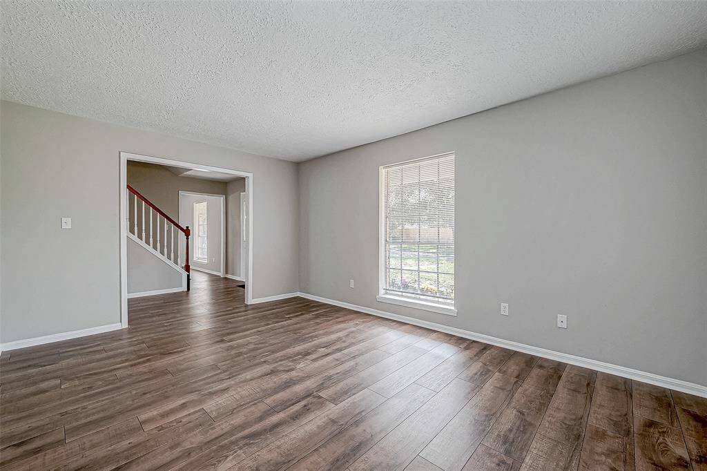 Formal living area.