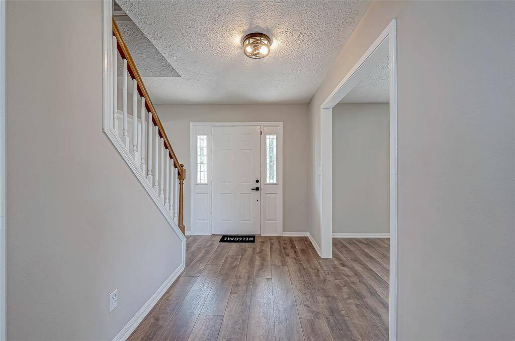 Very bright and welcoming home.