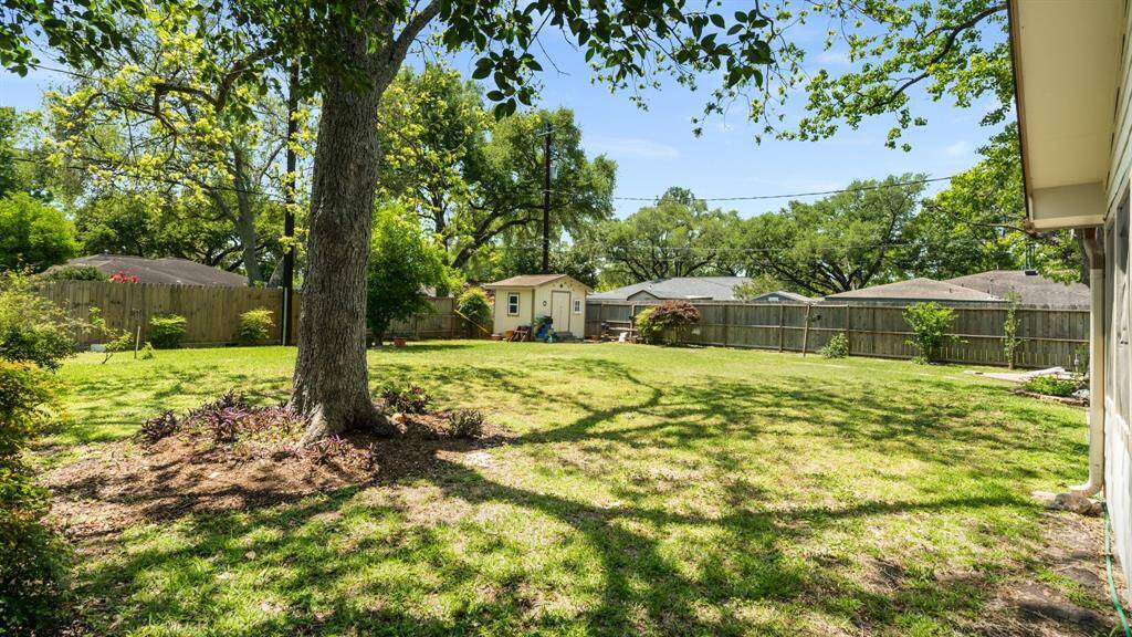 Bring your family and your friends!  There’s plenty of space for entertaining everyone.