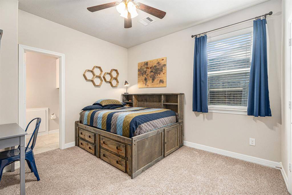 Secondary bedroom upstairs with attached en suite bathroom