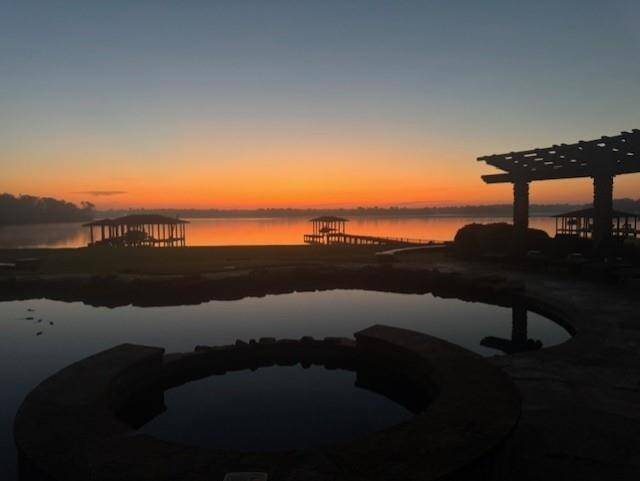 Sunrises over the lake are absolutely breathtaking, offering stunning views to start your day.