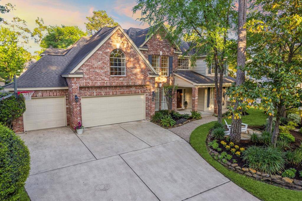 This 5-bed/3.5-bath 2-story home with 4-car garage lives by luxury and convenience.