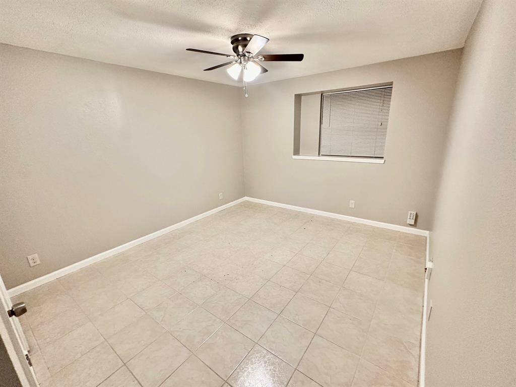 SECOND ROOM