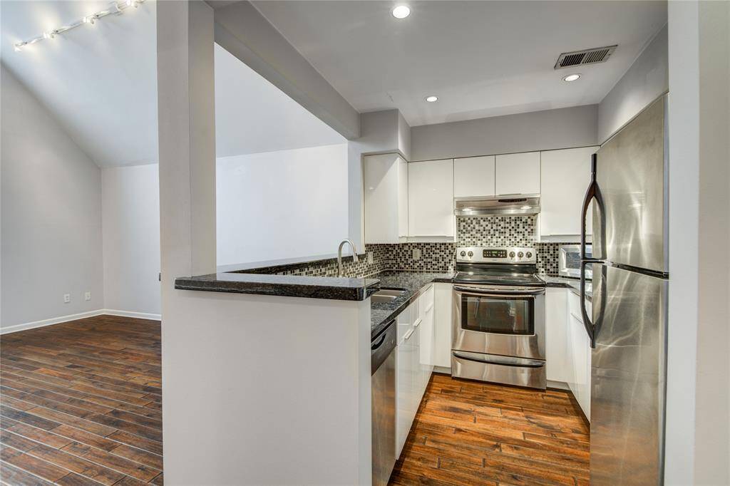 Stainless steel appliances stay