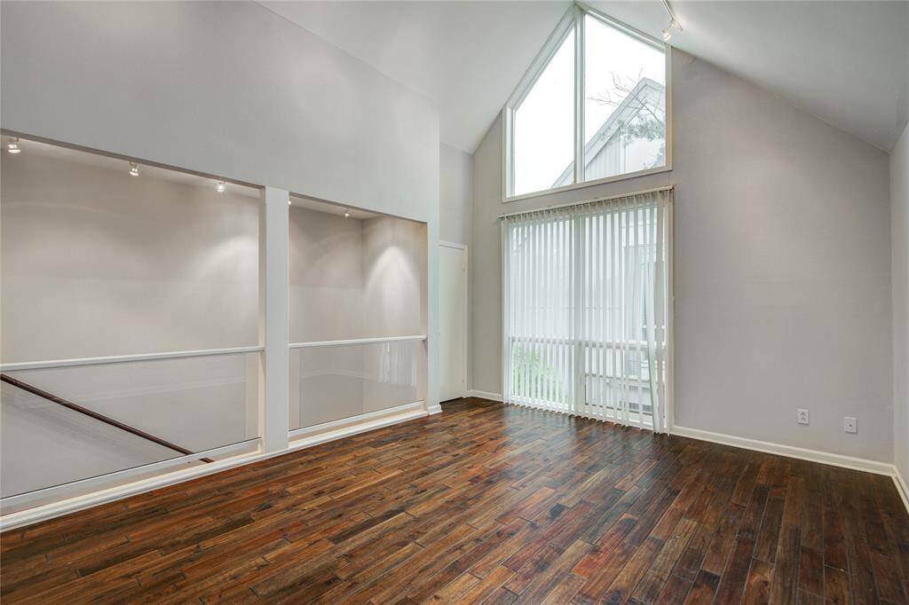 Vaulted ceilings w/ cathedral windows & a hidden closet!