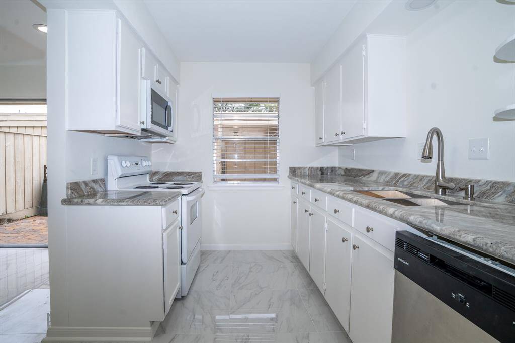 Another view of kitchen