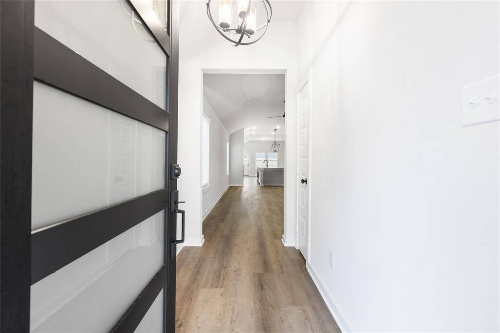 inviting entryway! Come in and see your new dream home!