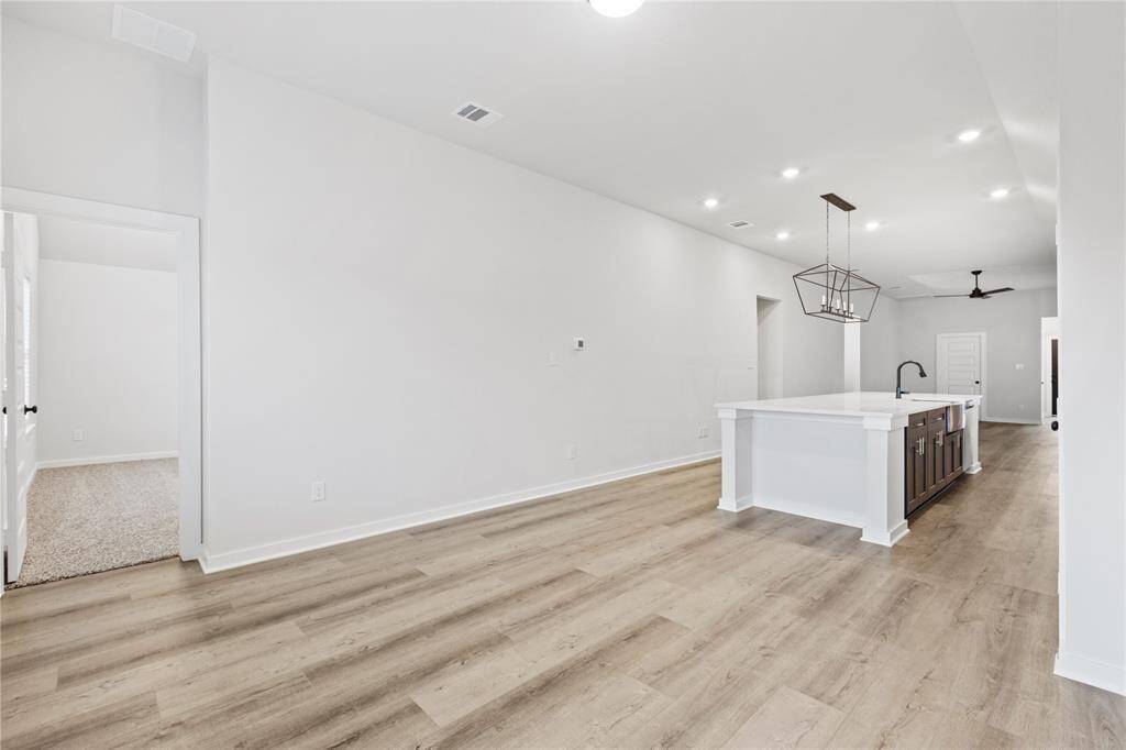 Big open living room to the spacious kitchen!