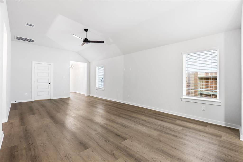 Big living room with gorgeous flooring!
