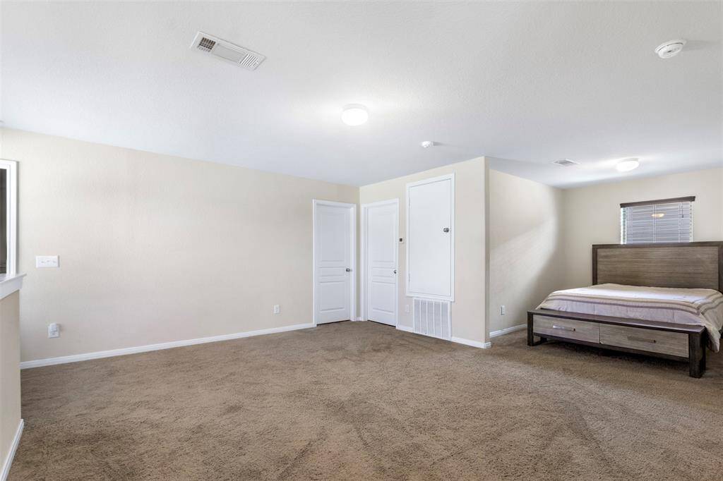 Ideal Game Room area for socializing and relaxing!