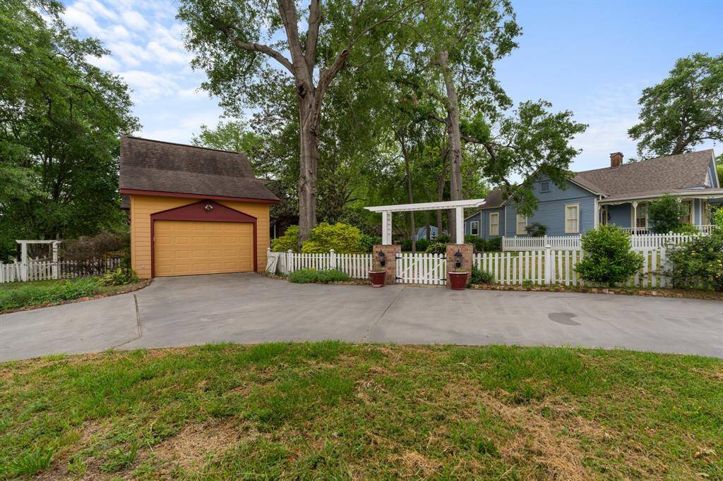 Circle Driveway