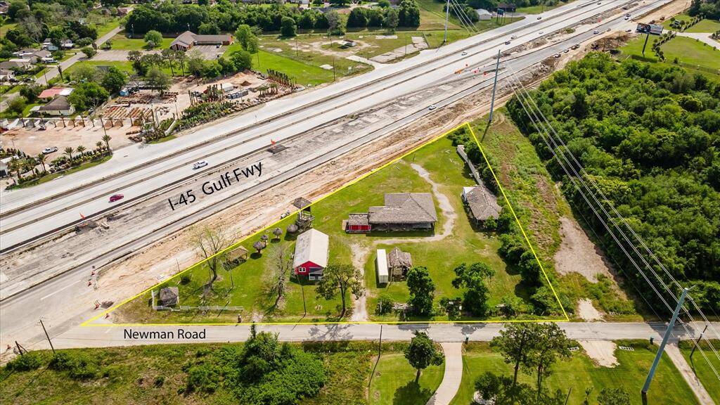 701 Newman offers 500+ feet of direct Gulf Freeway frontage