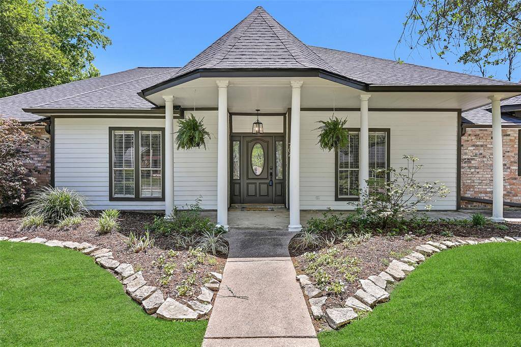 Welcome to 704 Balmoral Court! Thischarming single-story bungalow boasts a quaint front porch, ample parking space, manicured landscaping, and sprawling oak trees that dot this rare and magnificent 1.17-acre creekside lot that has NEVER flooded!
