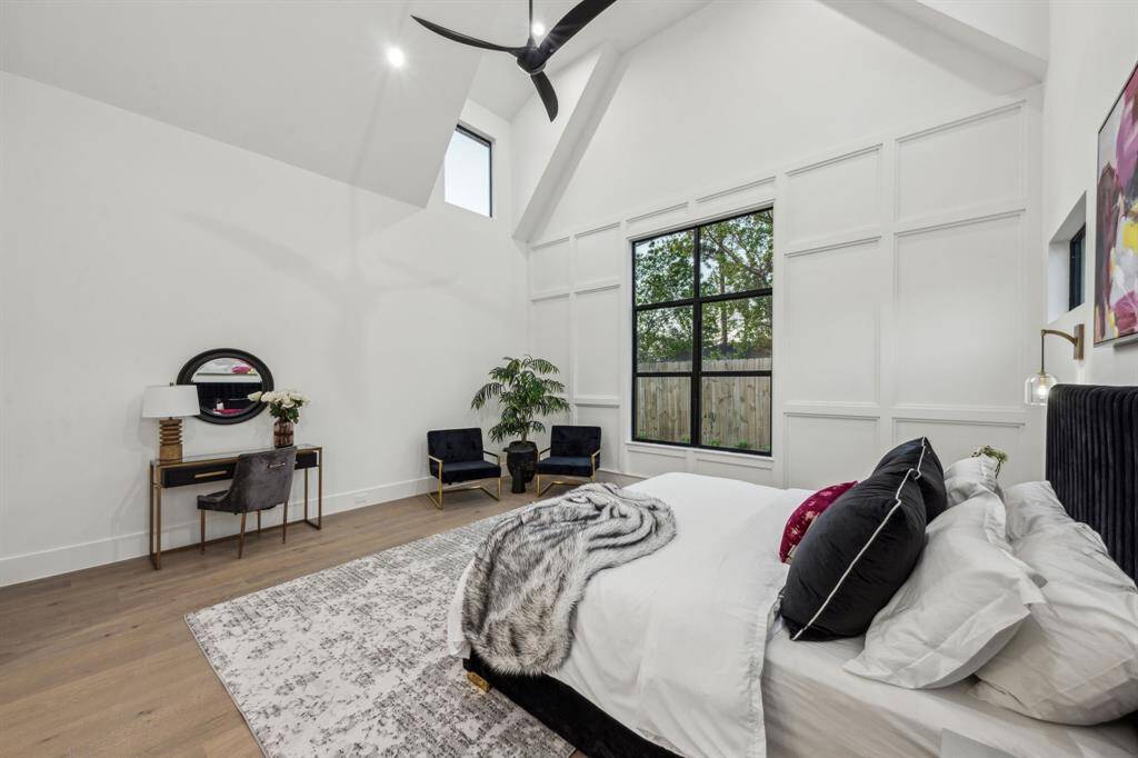 Primary bedroom is approximately 20 x 18.