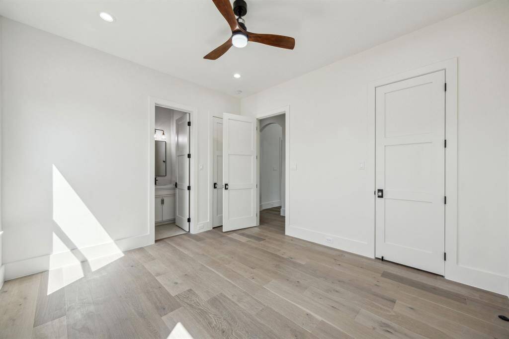 guest bedroom 1.
