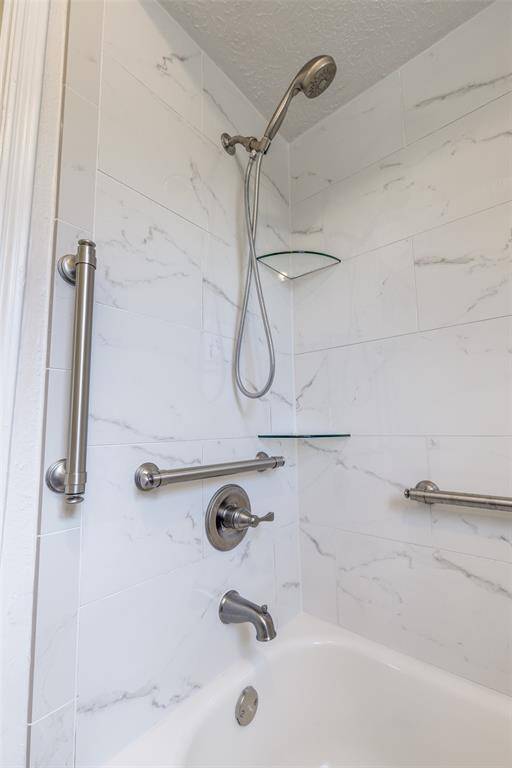 Primary Shower Tub Combo