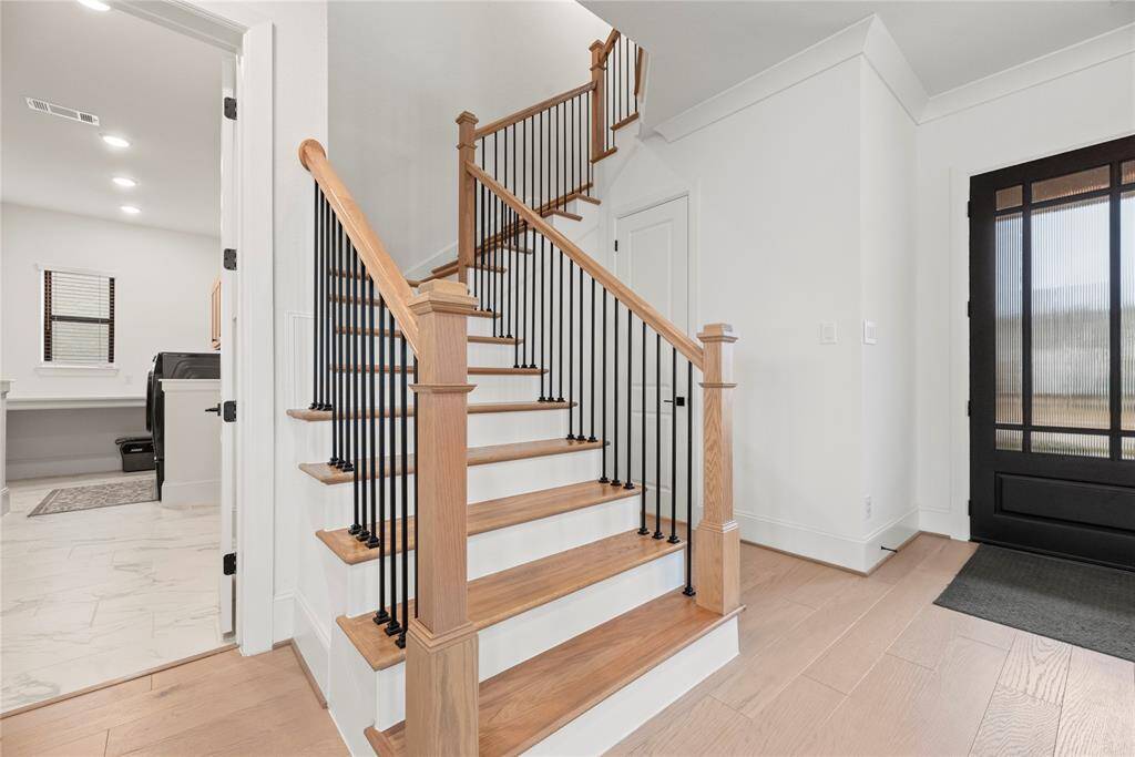 Now let's take a look upstairs.