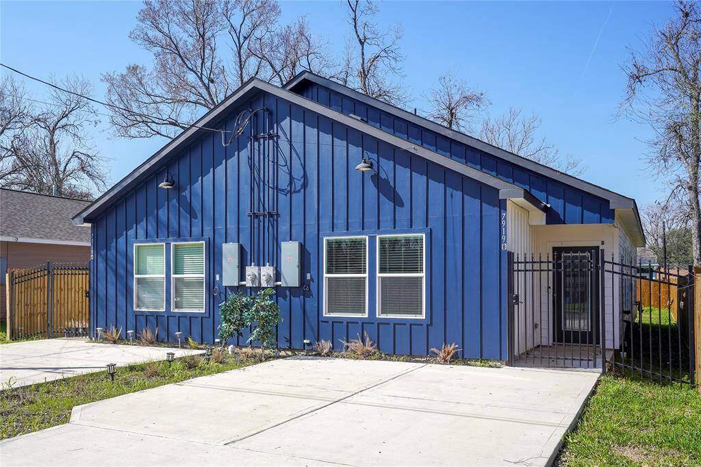 Welcome to 7915 Observatory Street
