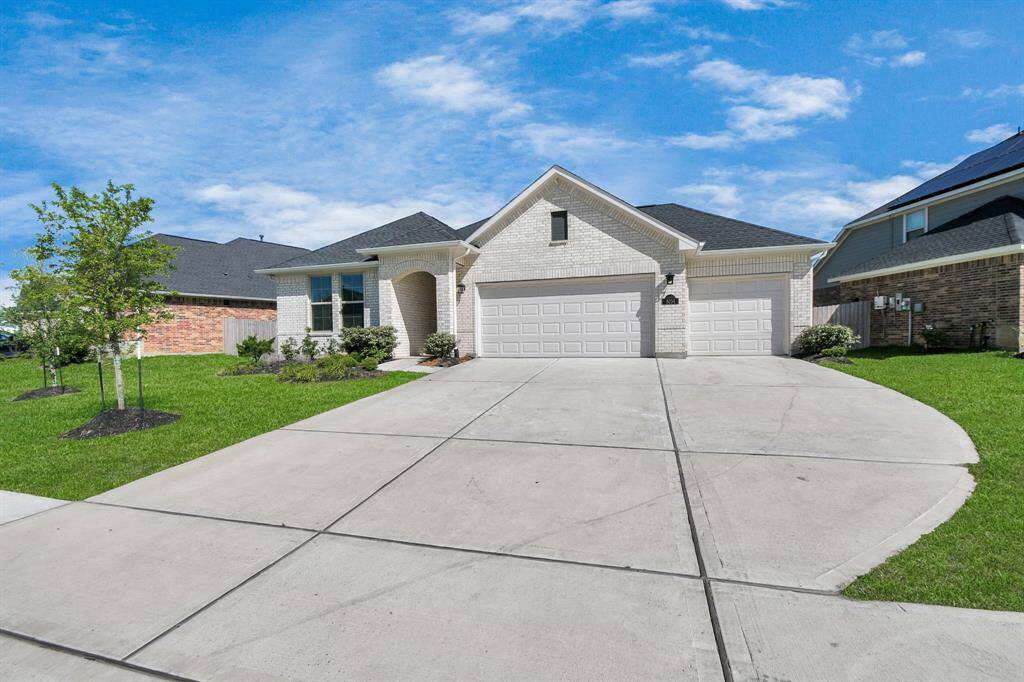 Three car garage