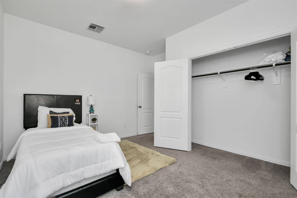 2nd Guest bedroom
