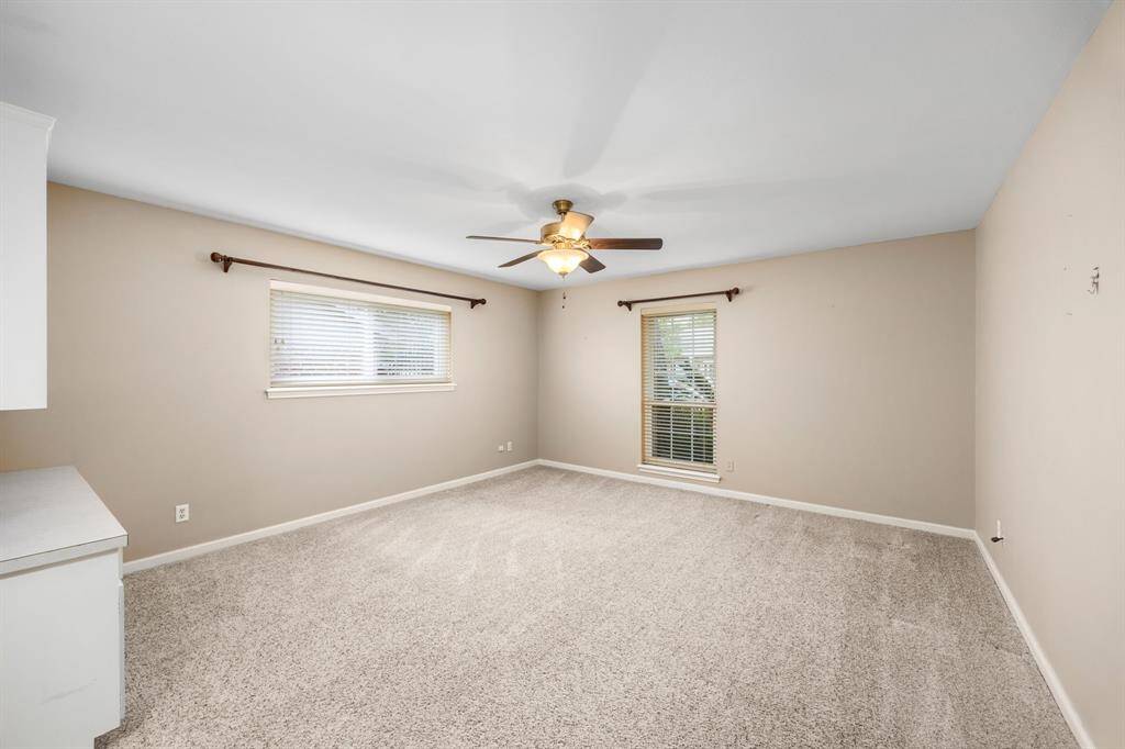 Secondary bedroom