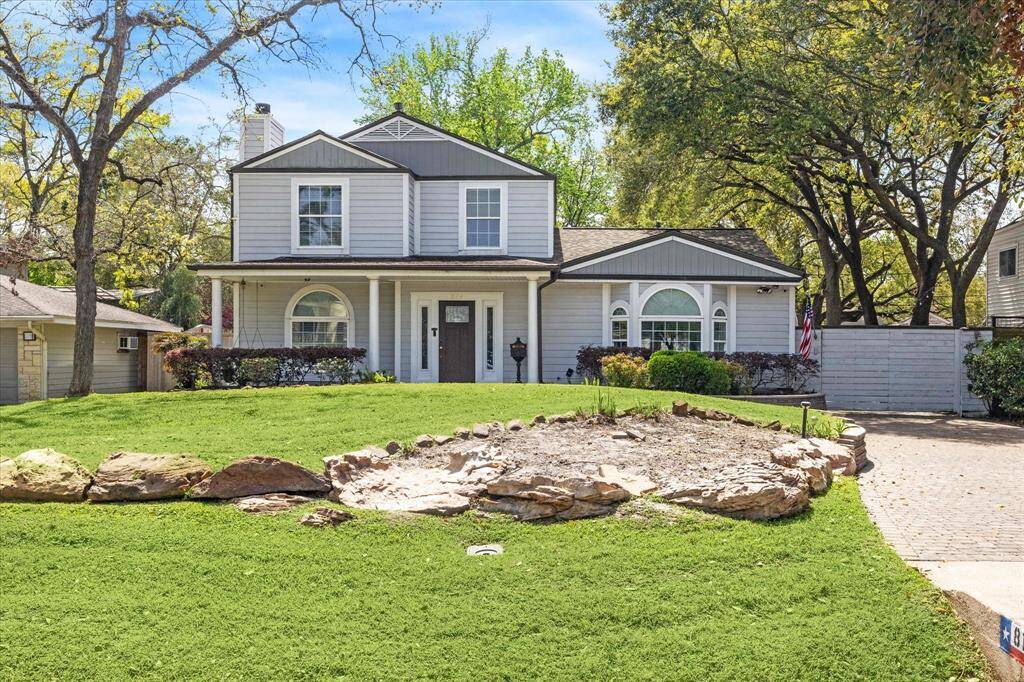 Welcome Home to beautiful 819 Azalea!