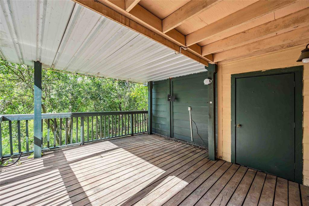 Outdoor storage closet