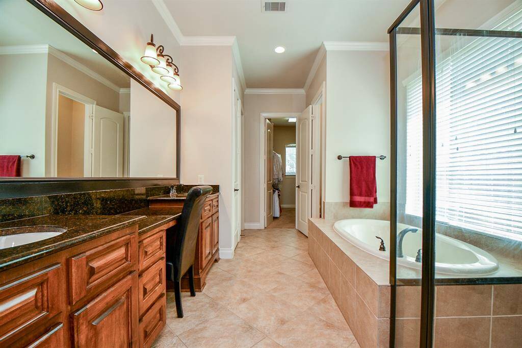 Primary bath