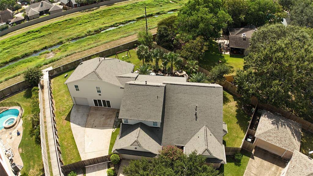 Not only is the backyard fully fenced-in, this 4,001sqft home wonderfully sits on a cul-de-sac lot. As a bonus, enjoy the peace and quiet of no back neighbors!