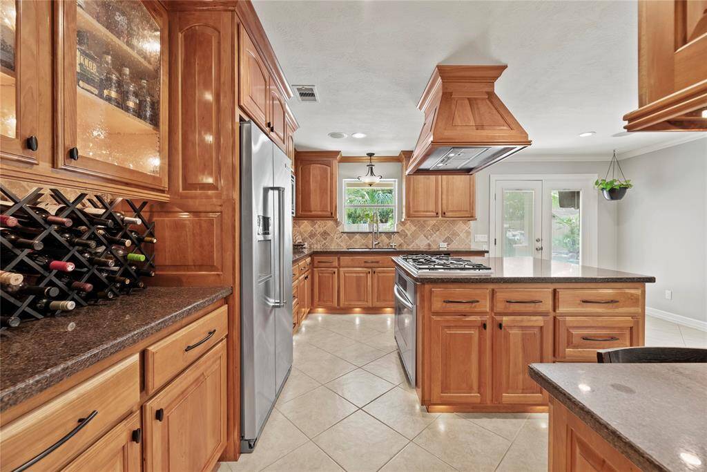 Foodies and gourmets will appreciate the gas range. Cook favorite and long-loved family recipes with confidence or try your hand at a new fusion meal you discovered on Pinterest!