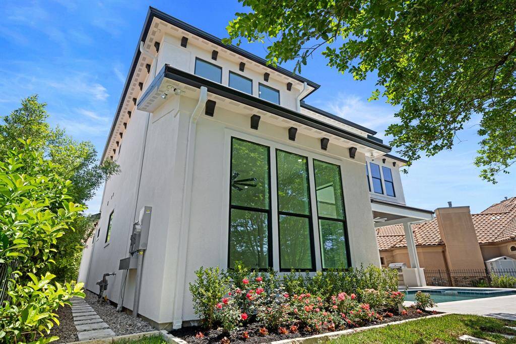 Backyard/ Side View
