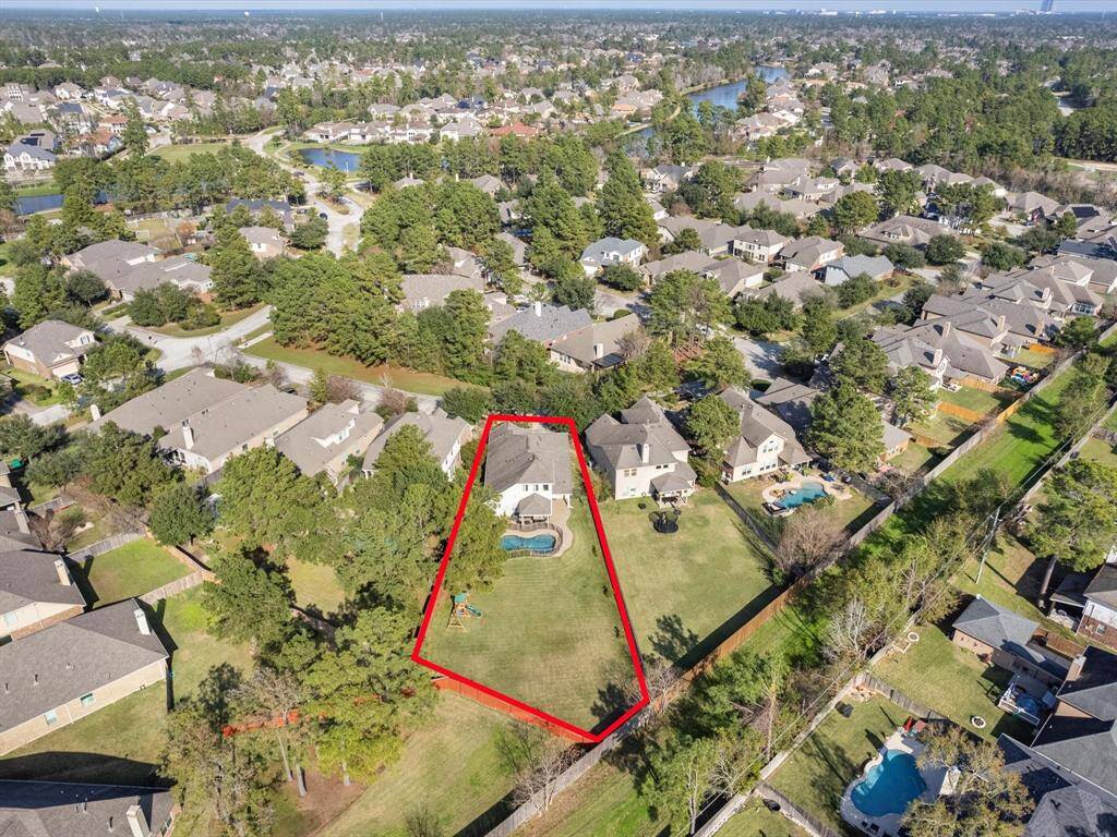 In the background you'll see lakes and walking trails. Look how close they are!