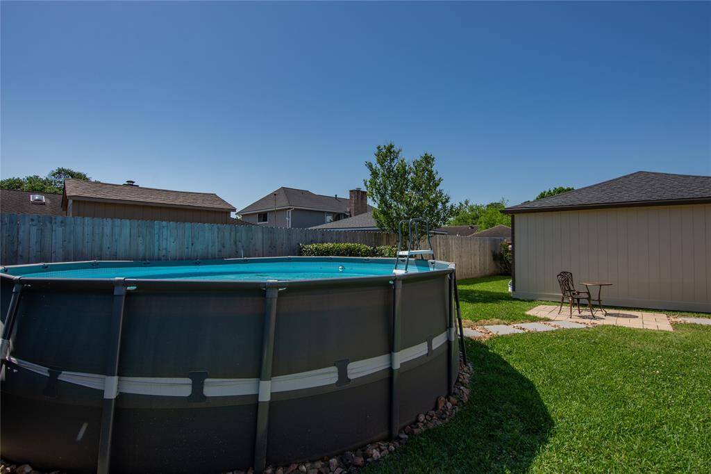 BACKYARD POOL